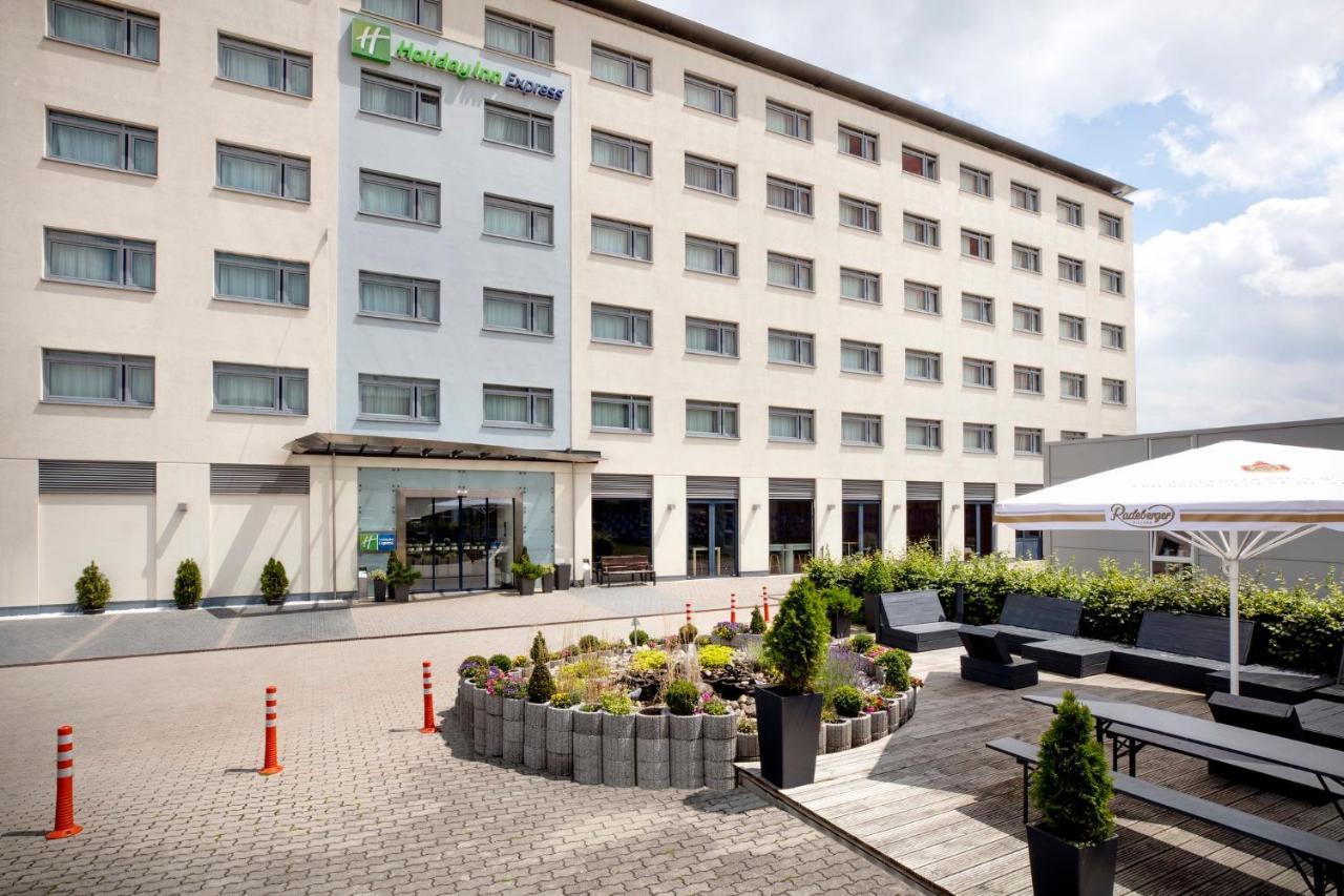 Holiday Inn Express Munchen Messe, An Ihg Hotel Feldkirchen  Exterior photo